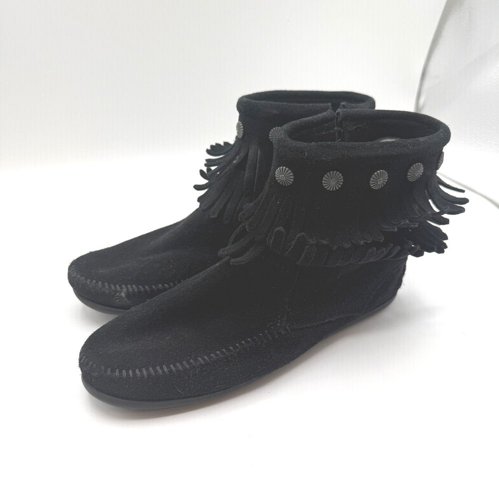 Minnetonka Moccasin Ankle Boots Womens 8 Black Double Fringe Concho Suede Zip